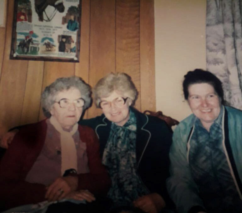 Katie (Tammy) (centre) with her two friends and close neighbours, Mary O`Hagan and Rosie (O`Hagan) Church.