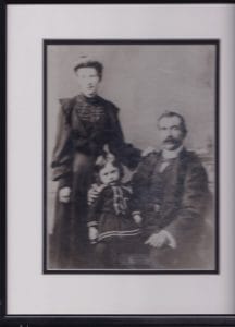 This is young Patrick and Annie (nee Campbell) Bradley with their son John around 1908.